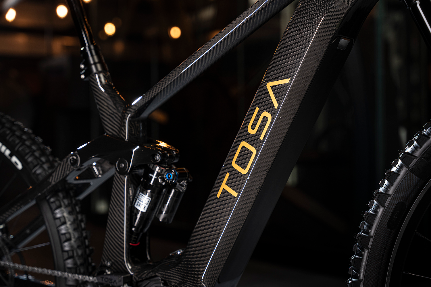 TOSA Mate_carbon 6